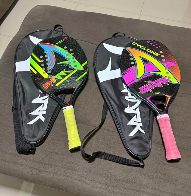 Dupla de raquetes Shark Tour e Cyclone